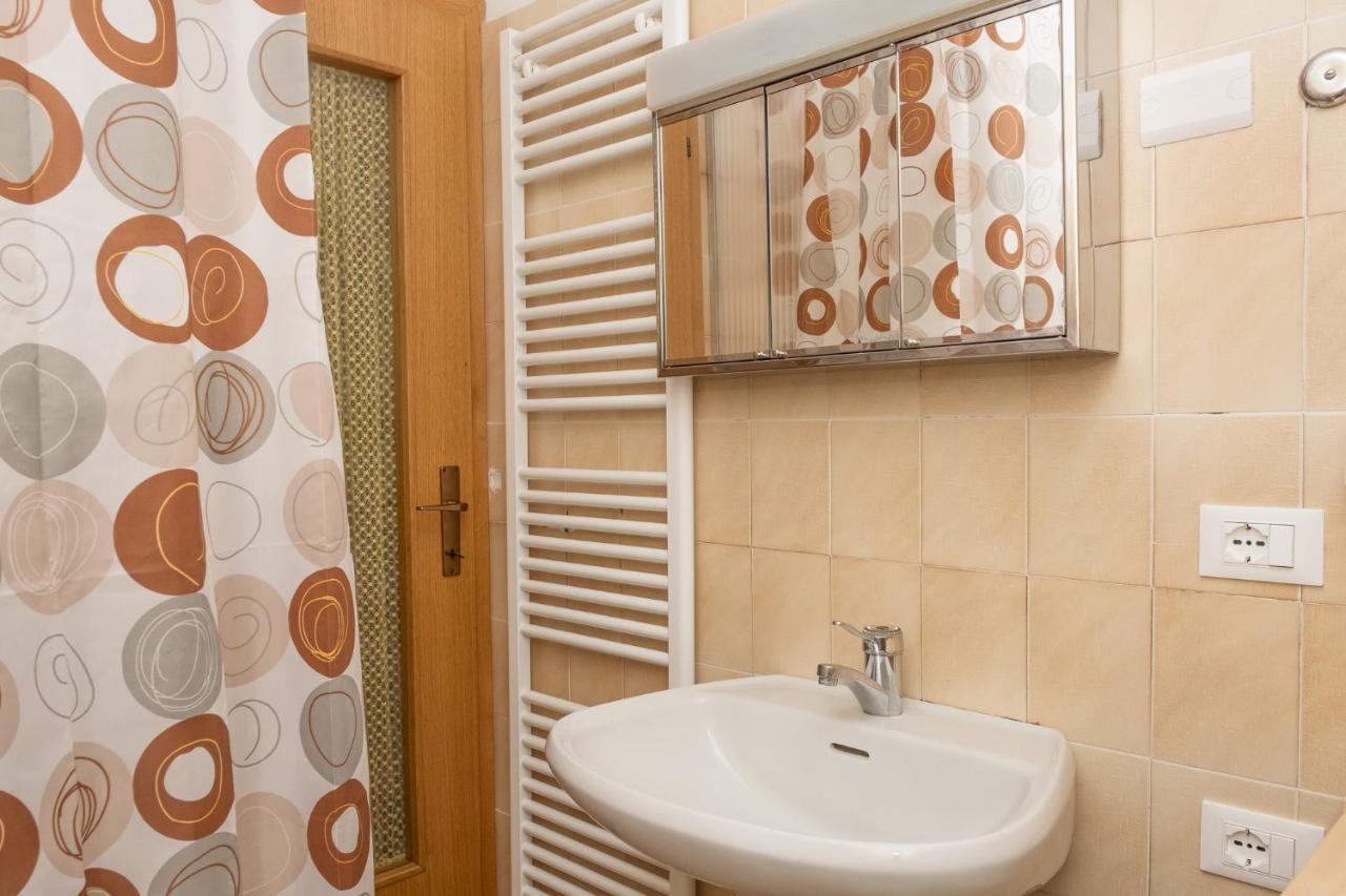 Casa Vacanze La Maddalena Sant'Orsola Bagian luar foto