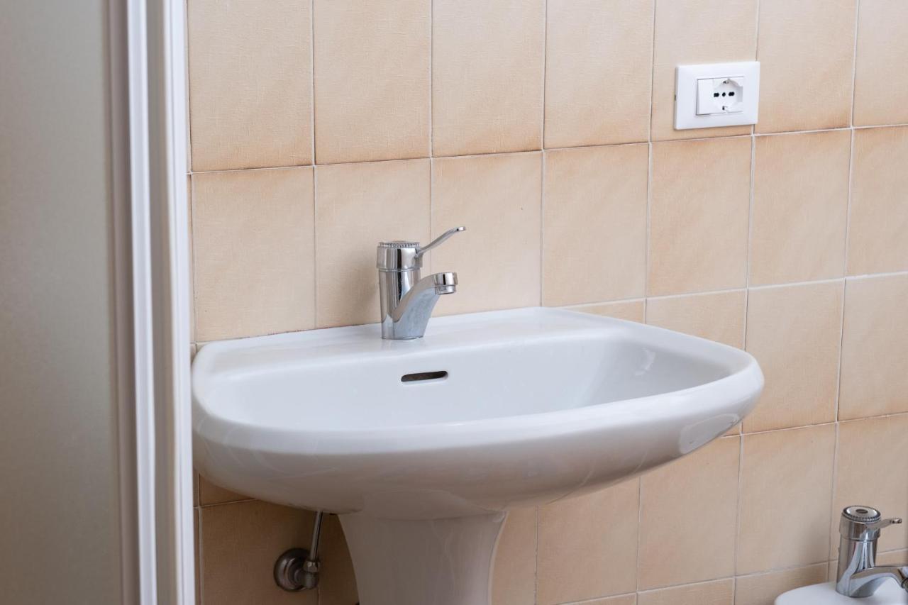 Casa Vacanze La Maddalena Sant'Orsola Bagian luar foto